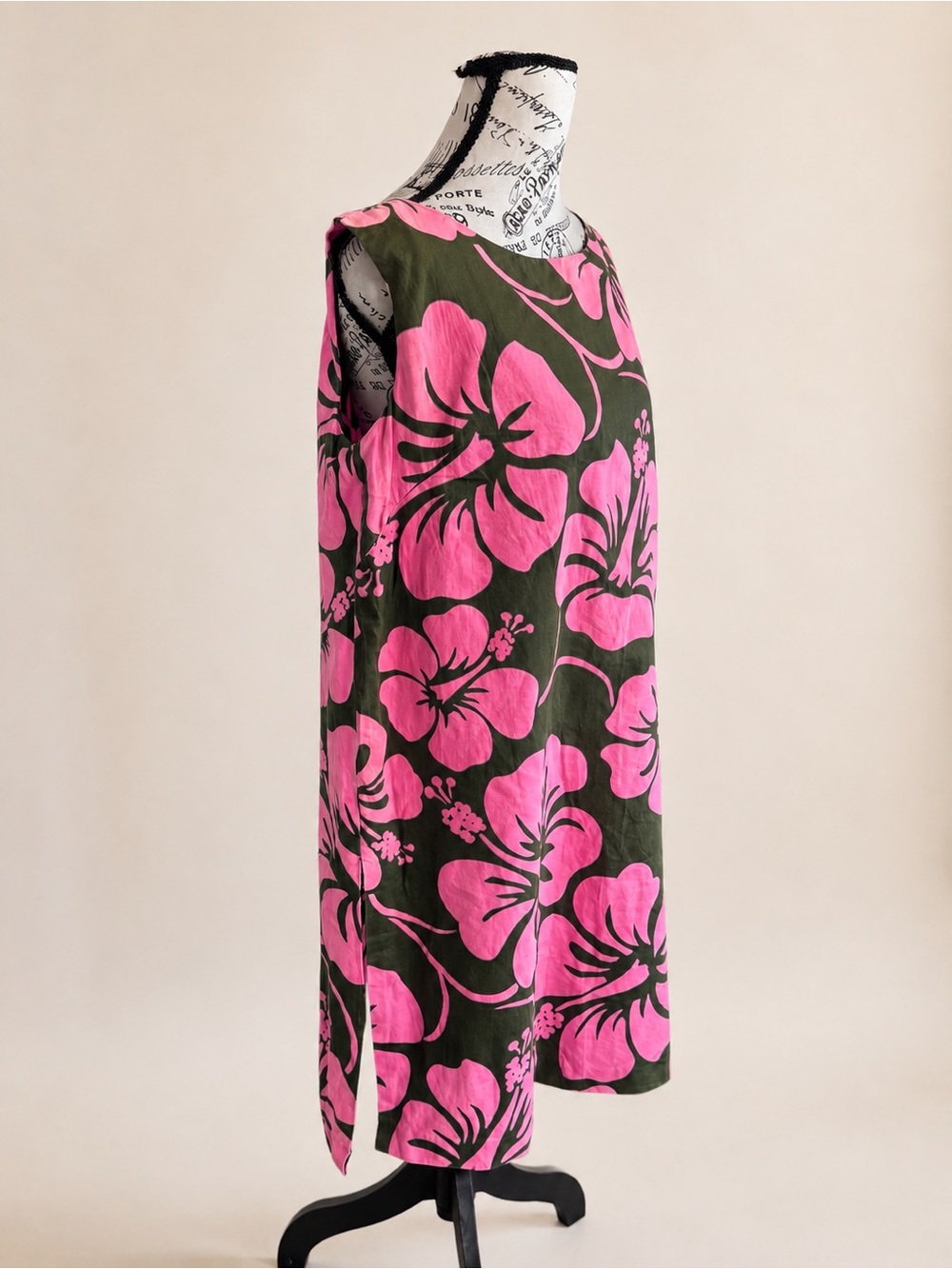 Vintage 60s 70s Hawaiian Paradise Pink Green Mod Hibiscus Floral Island Dress